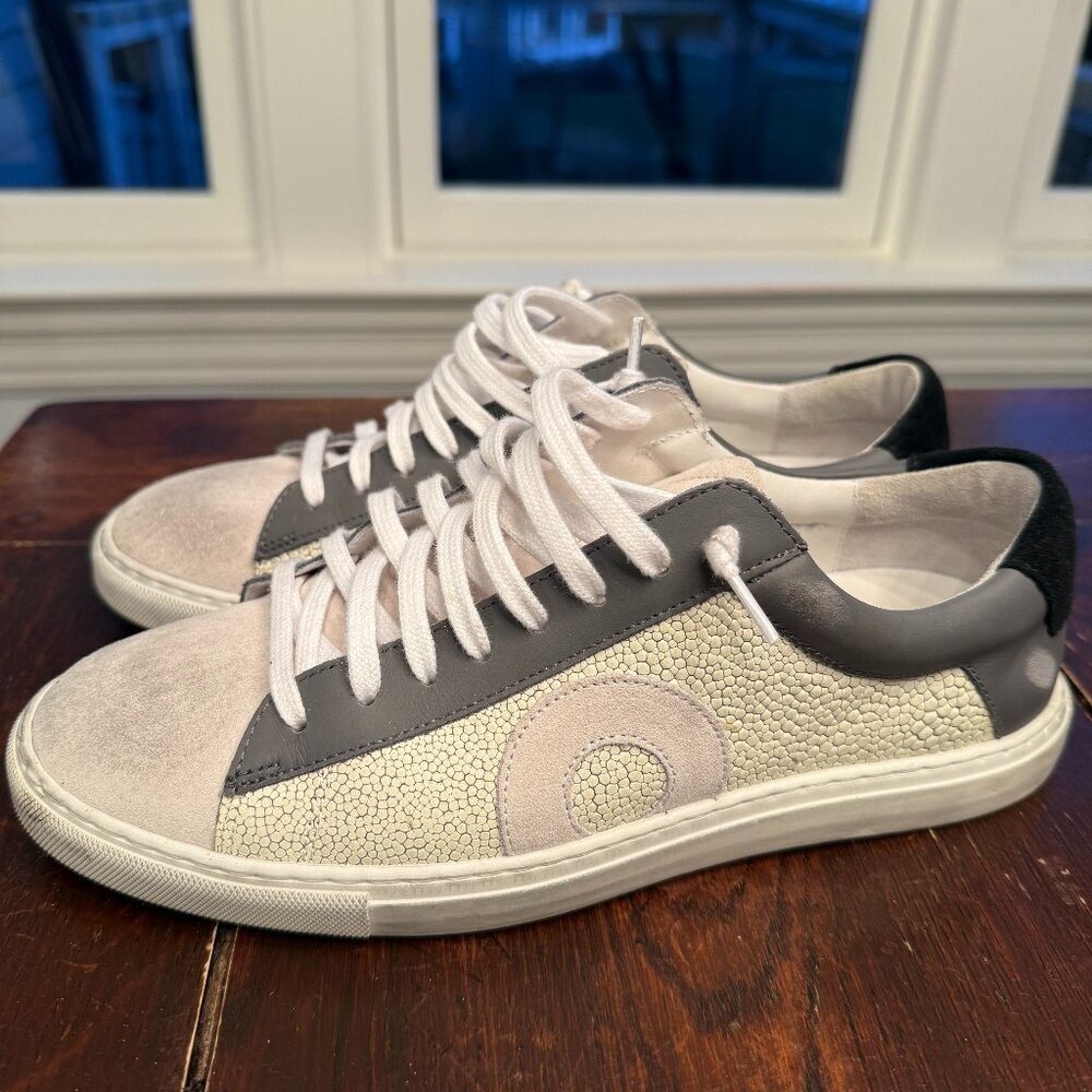 Oliver Cabell Low 1 Stingrays